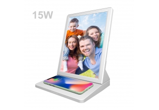 2021 New Fast Charger 15W 9.7 inch IPS touch screen lcd advertising player with wireless charging for phone